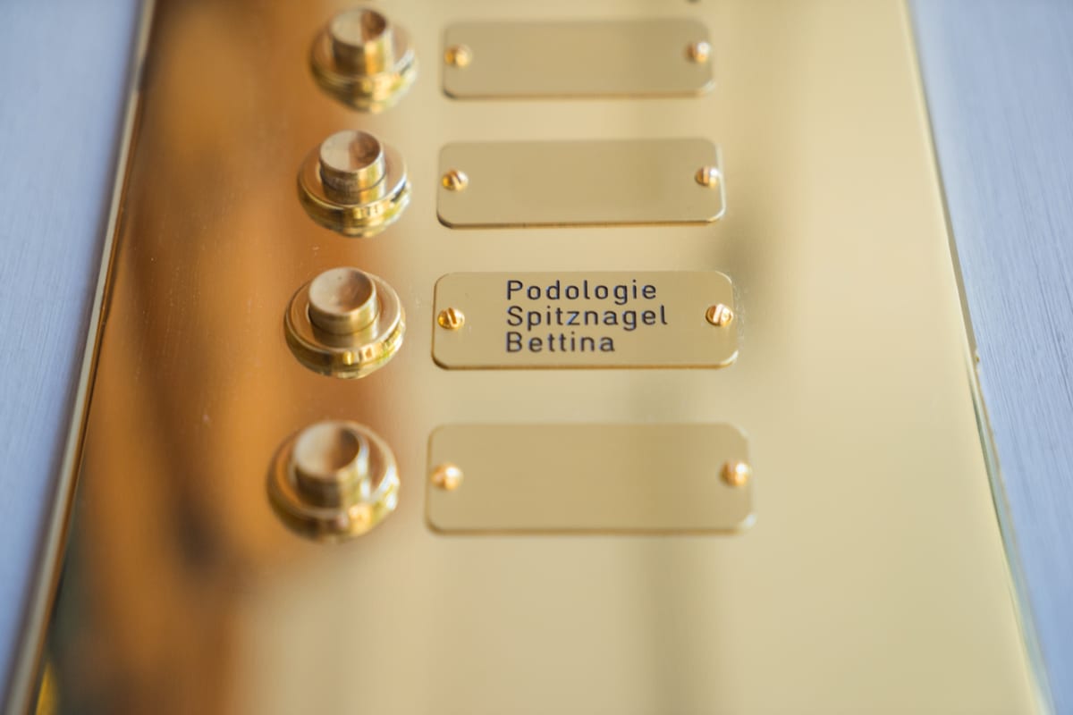 Klingelschild am Eingang